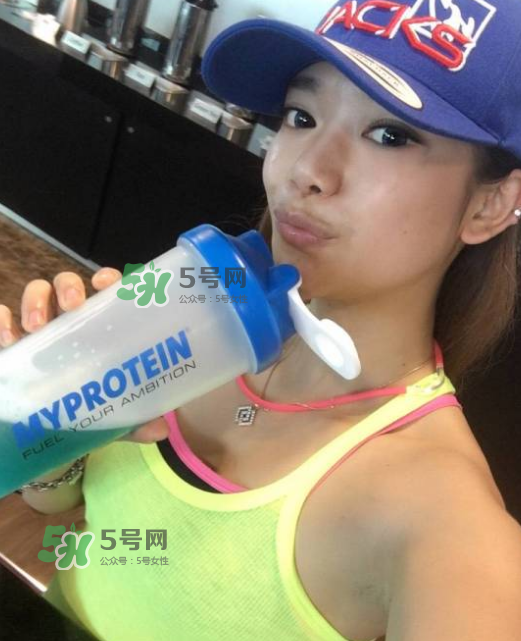 練肌肉一定要吃蛋白粉嗎？健身一定要吃蛋白粉嗎？