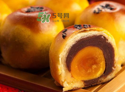 蛋黃酥烤多長時(shí)間最好？蛋黃酥烤多久？