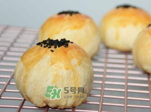 蛋黃酥烤多長時(shí)間最好？蛋黃酥烤多久？