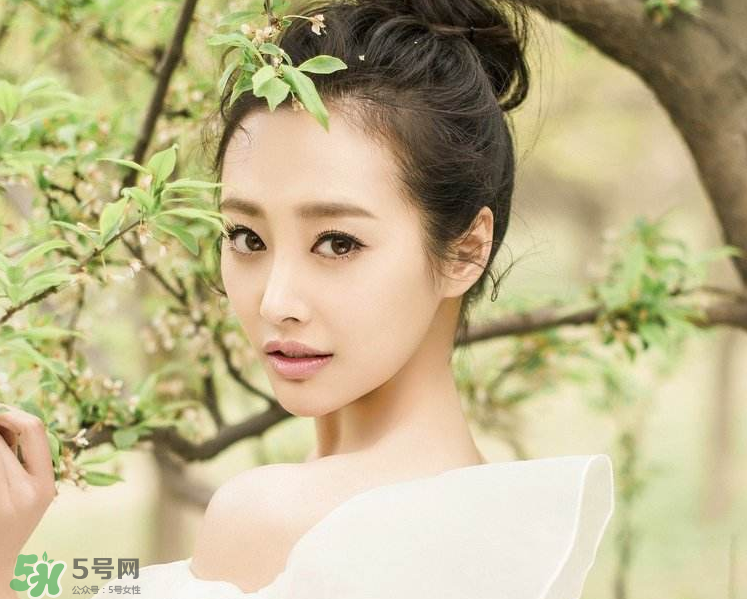 眼睛發(fā)黃是不是肝不好？眼睛發(fā)黃跟肝有關(guān)系嗎？