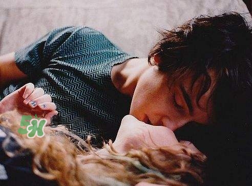 用潤(rùn)滑劑多了會(huì)怎樣？用潤(rùn)滑劑會(huì)有婦科病嗎？