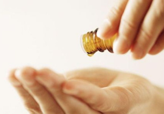 使用潤滑劑會降低性欲嗎？用口水做潤滑劑好嗎？