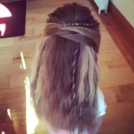 不要再為女兒扎羊角辮了 女孩好看的發(fā)型怎么扎？