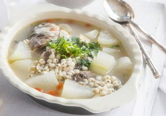 產(chǎn)婦鯽魚湯什么時(shí)候喝？產(chǎn)婦鯽魚湯放調(diào)料嗎？