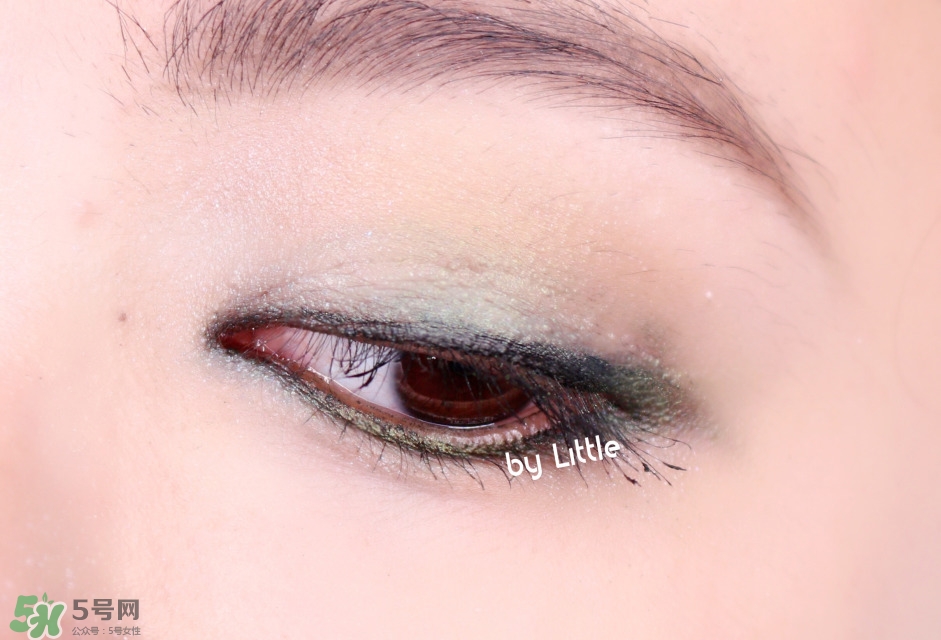 urban decay basquiat眼影盤色號(hào)_巴斯奎特眼影盤試色圖