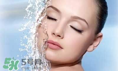 秋天皮膚干燥怎么辦？秋天皮膚干燥吃什么好？