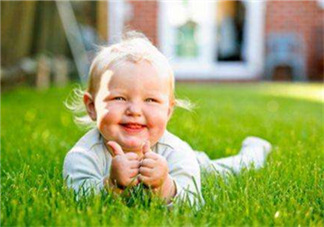 寶寶曬太陽后出濕疹正常嗎？寶寶曬太陽會出濕疹嗎？