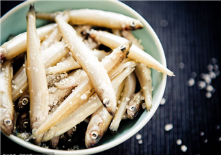 銀魚要去頭嗎？銀魚要泡多久？