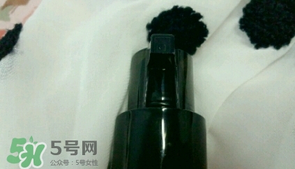 護(hù)發(fā)精油怎么用？護(hù)發(fā)精油使用方法