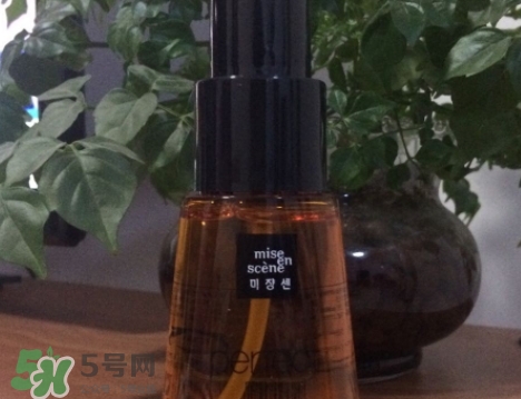 護(hù)發(fā)精油什么時(shí)候用最好？護(hù)發(fā)精油什么時(shí)候涂頭發(fā)