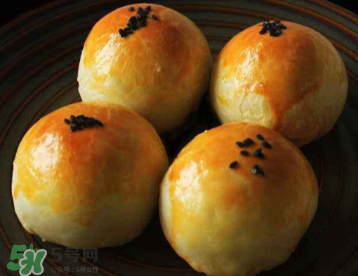 蛋黃酥可以用黃油嗎？蛋黃酥用豬油還是黃油？