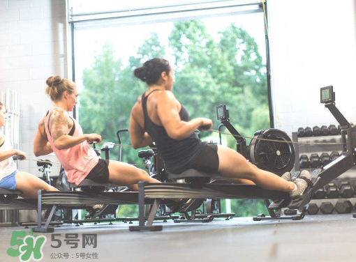 劃船機(jī)是有氧運(yùn)動(dòng)嗎？劃船機(jī)是有氧還是無氧？