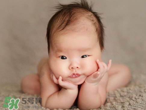 剪臍帶是寶寶疼還是媽媽疼？剪臍帶孕婦會痛嗎？