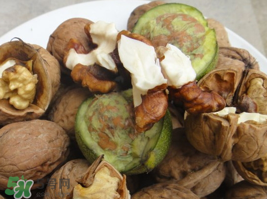 鮮核桃為什么是苦的？鮮核桃苦是怎么回事？