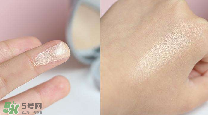 The balm高光粉餅怎么樣？The balm高光粉餅好用嗎？