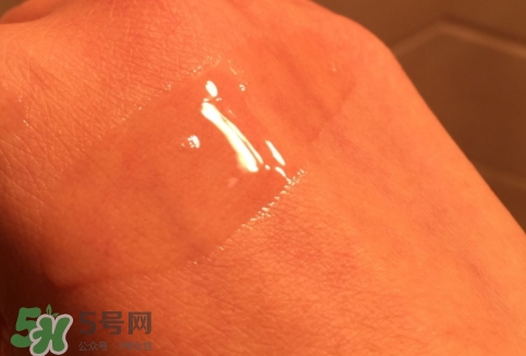 護發(fā)精油能不能抹頭皮？護發(fā)精油的危害