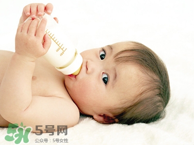 寶寶驚厥是什么癥狀？如何區(qū)別寶寶驚厥和驚跳？