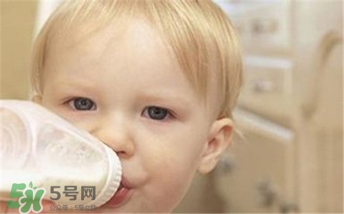 寶寶經(jīng)常換奶粉好嗎？經(jīng)常換奶粉對寶寶有什么影響？