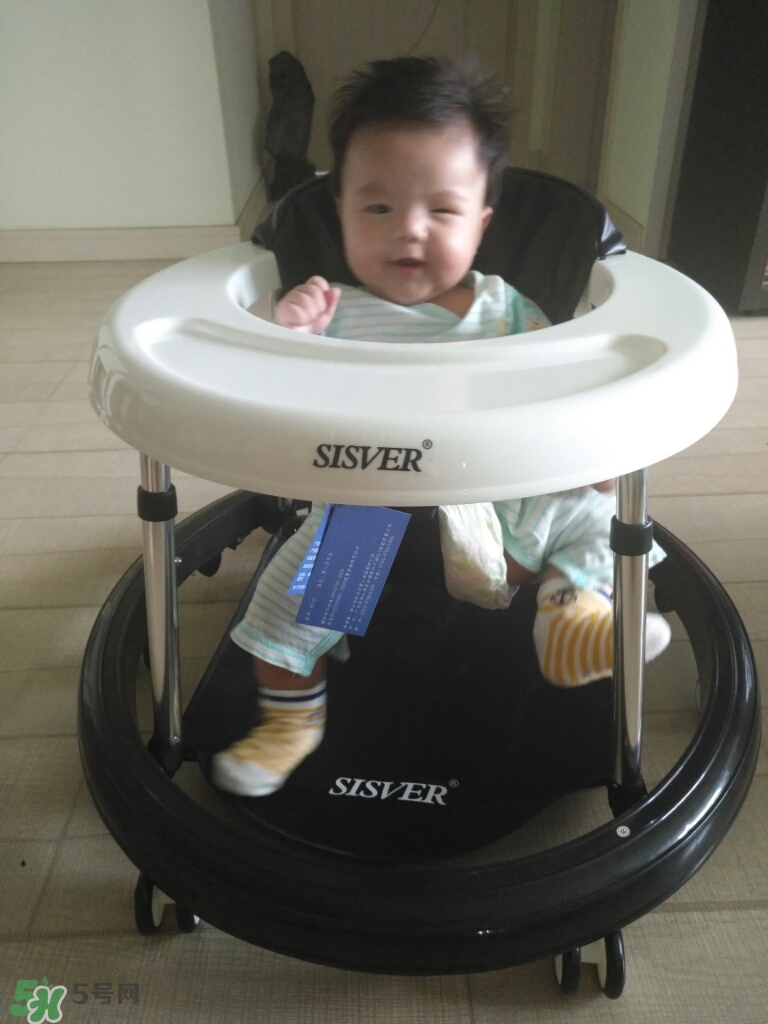 學(xué)步車哪個(gè)牌子的好？寶寶幾個(gè)月可以坐學(xué)步車？