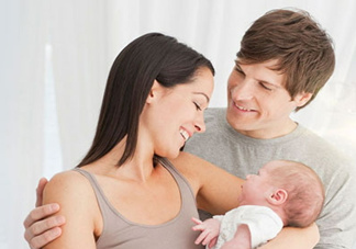 抱新生兒可以晃動(dòng)嗎？抱新生兒的正確方法圖