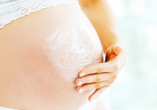 妊娠紋什么時(shí)候變白？妊娠紋產(chǎn)品什么時(shí)候用？