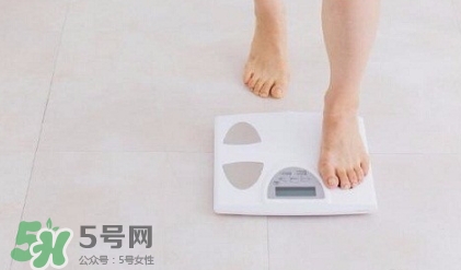 妊娠紋什么時候變白？妊娠紋產(chǎn)品什么時候用？