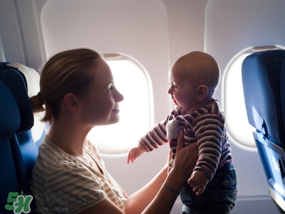 兒童安全座椅要坐到幾歲？?jī)和踩芜m合多大的孩子？