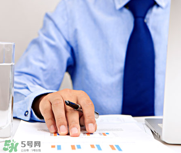 指甲上沒(méi)有月牙是怎么回事？指甲上沒(méi)有月牙是不是不健康？