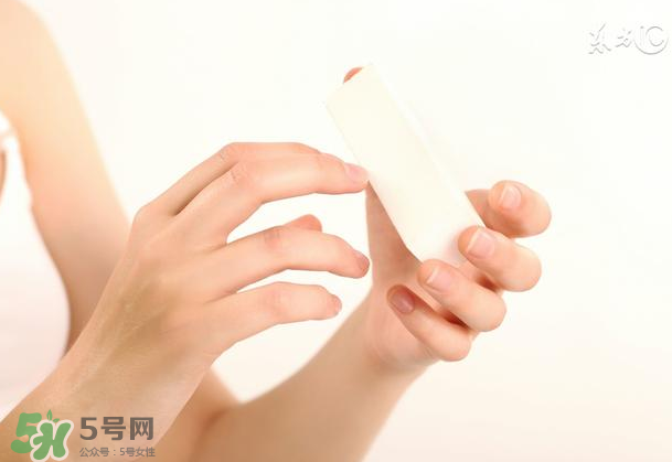 指甲上沒有月牙是缺什么？指甲上沒有月牙怎么補(bǔ)？