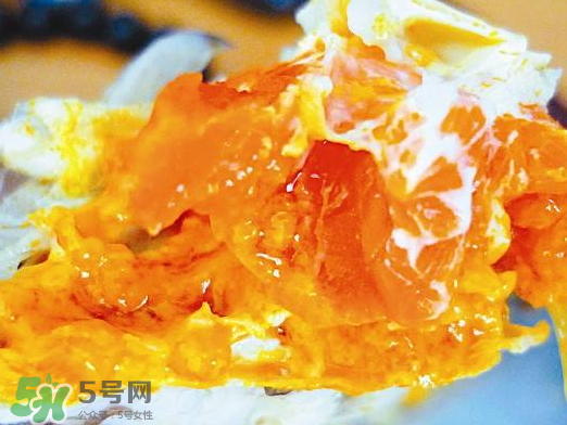 蟹黃是黑色的怎么回事？蟹黃中間有黑的是什么？