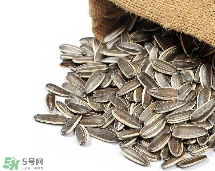 葵花籽是發(fā)物嗎？葵花籽致癌嗎？