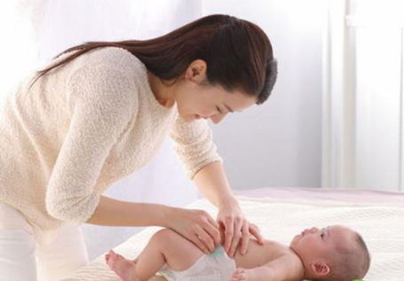 用尿布會紅屁股嗎？嬰兒如何使用尿布？