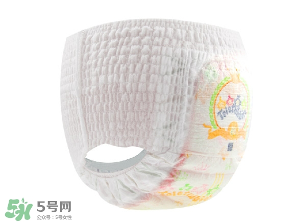 新生兒一天用多少尿不濕？新生兒尿不濕買多大的？