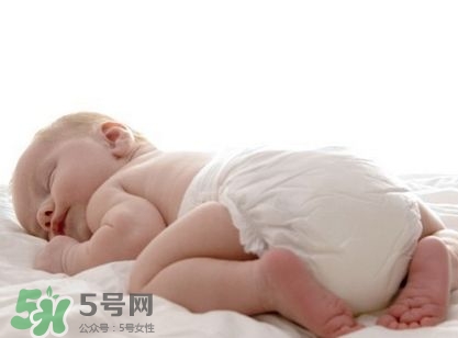 尿布和尿不濕哪個科學(xué)？尿布和尿不濕的區(qū)別