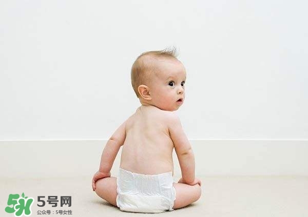 用尿布好還是尿不濕好？用尿布好還是紙尿褲好？