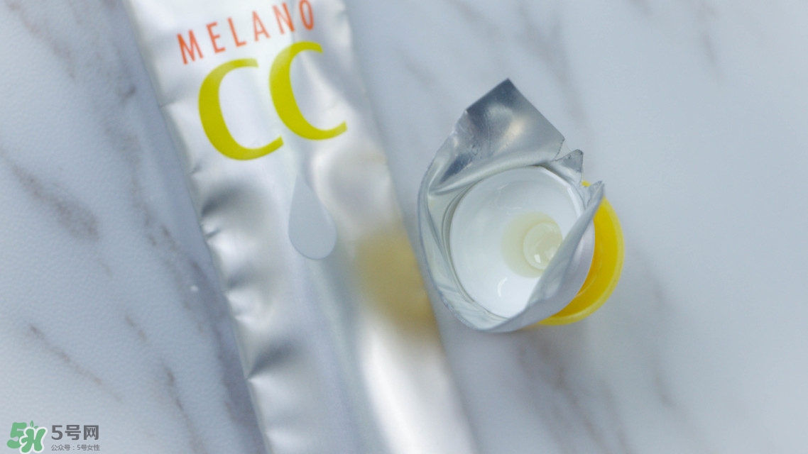 為什么美白精華用了沒(méi)有變白 挑選美白產(chǎn)品的方法 為什么美白精華用了沒(méi)有變白 挑選美白產(chǎn)品的方法