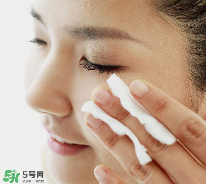 美白水可以去痘印嗎？人們對化妝水有哪些誤區(qū)？