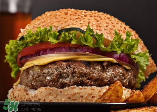 漢堡可以放冰箱嗎？漢堡放冰箱過了一夜還能吃嗎？