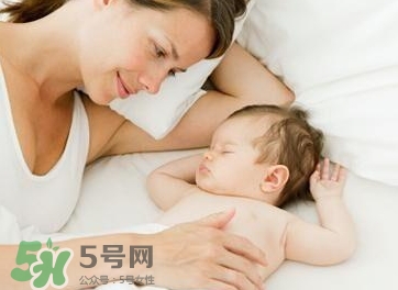 怎么哄寶寶入睡？哄寶寶睡覺的方法