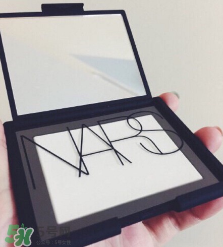 NARS高光蜜粉餅怎么樣？NARS高光蜜粉餅好用嗎？