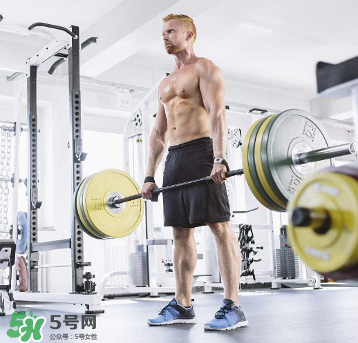 硬拉鍛煉哪些肌肉？硬拉有什么好處？