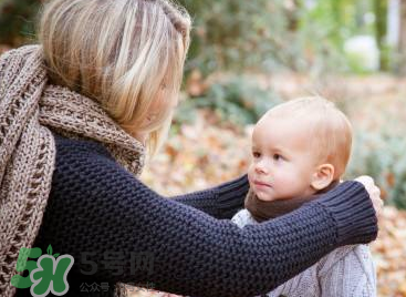 秋季寶寶怎么穿衣服？秋季寶寶穿什么？