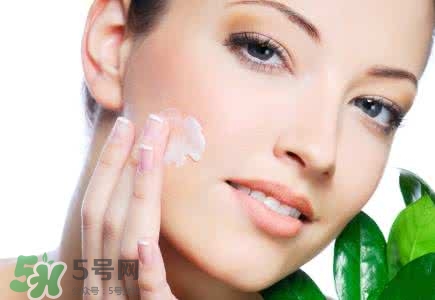 哺乳期可以化妝嗎？哺乳期化妝對(duì)寶寶有影響嗎？