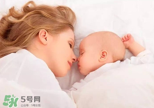 怎么哄寶寶入睡？哄寶寶睡覺的方法