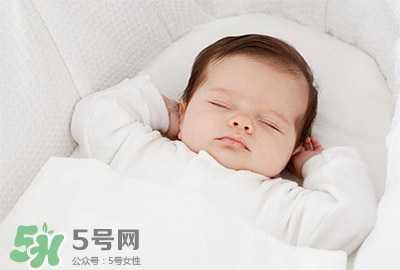 寶寶午睡多長時(shí)間才好？寶寶午睡的最佳時(shí)間