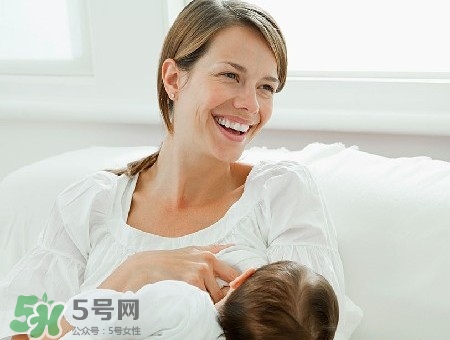 母乳到什么時(shí)候就沒營養(yǎng)了？母乳什么時(shí)候斷最好？