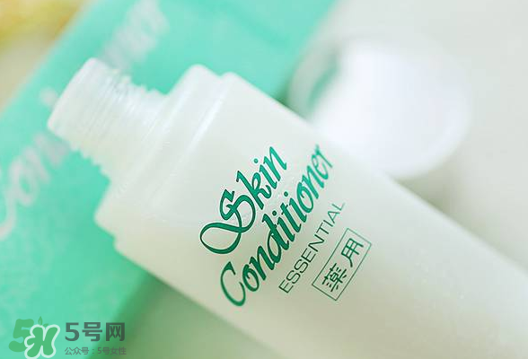 長(zhǎng)痘長(zhǎng)閉口怎么辦？長(zhǎng)痘長(zhǎng)閉口是什么原因？