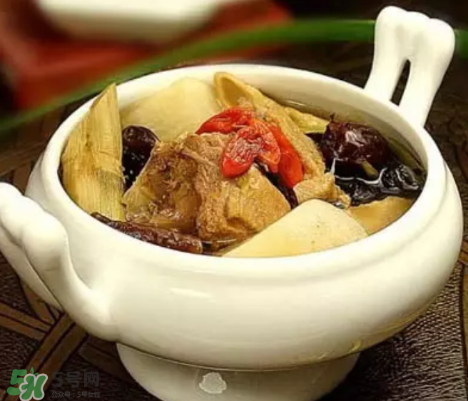 秋季養(yǎng)生食譜有哪些？秋季健康靠這些