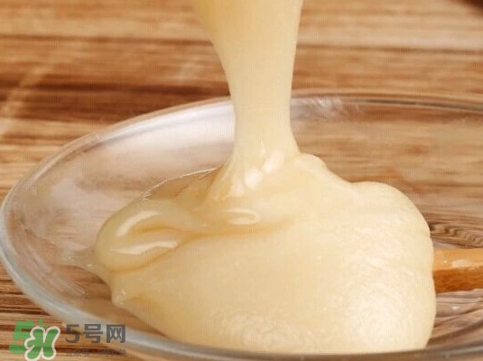 椴樹蜜什么時(shí)候喝好？椴樹蜜什么季節(jié)有