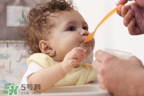 寶寶不吃輔食怎么辦？5個(gè)小妙招讓寶寶乖乖吃輔食